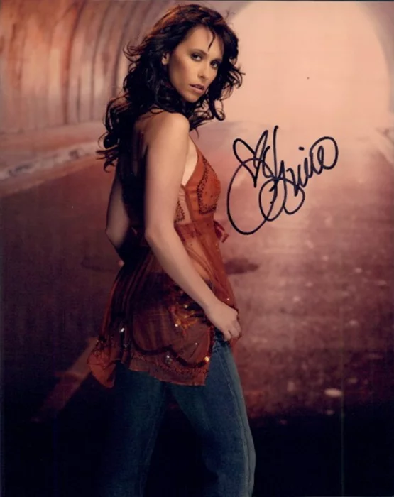 Jennifer Love Hewitt autograph