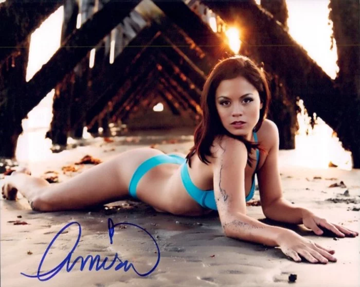 Amira autograph