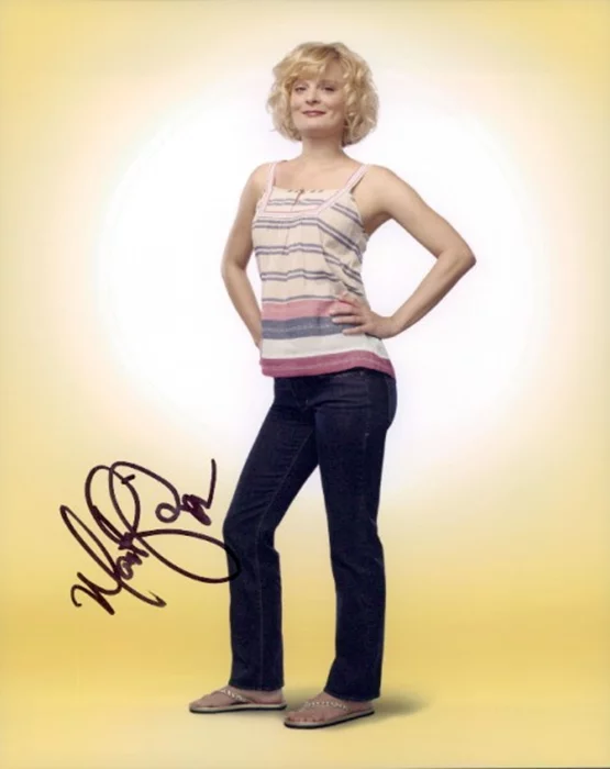Martha Plimpton autograph