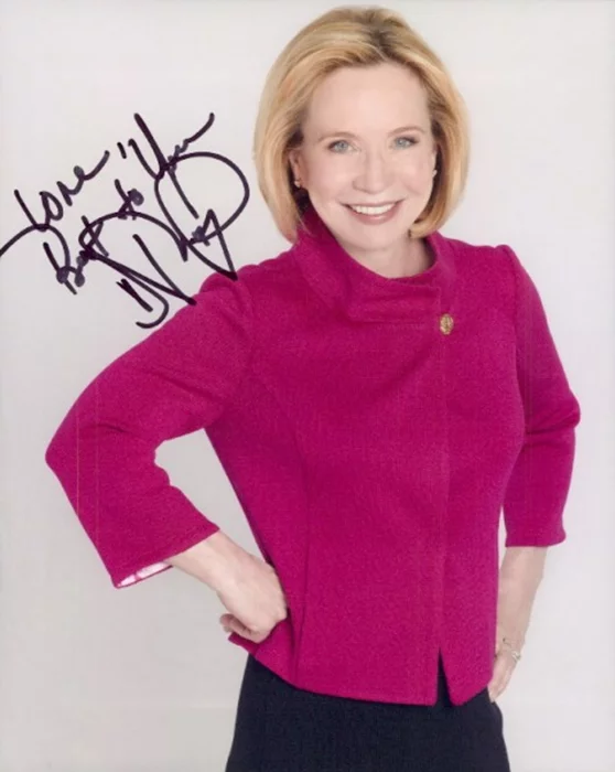 Debra Jo Rupp autograph