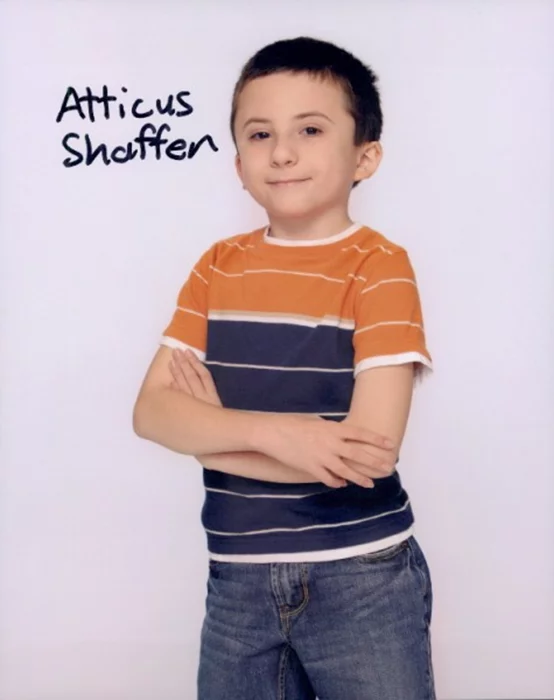 Atticus Shaffer autograph