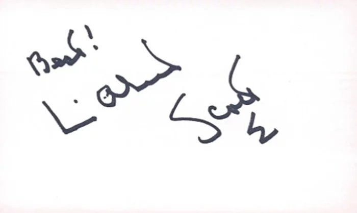 Lizabeth Scott autograph
