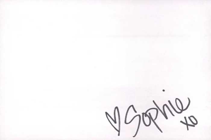 Sophie Turner autograph