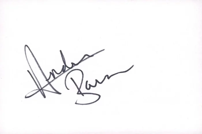Andrea Bowen autograph