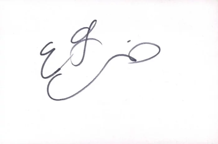 Erin Cummings autograph