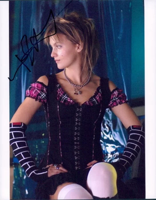 Tanya Fischer autograph