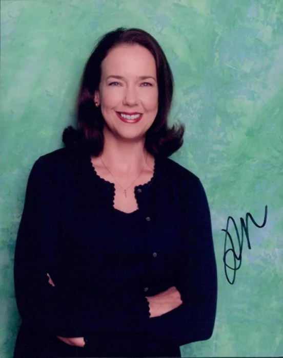 Harriet Samson Harris autograph