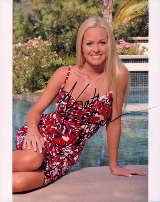 Katie Lohmann autograph