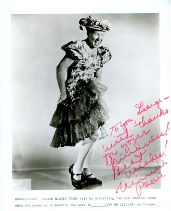 Minnie Pearl autograph