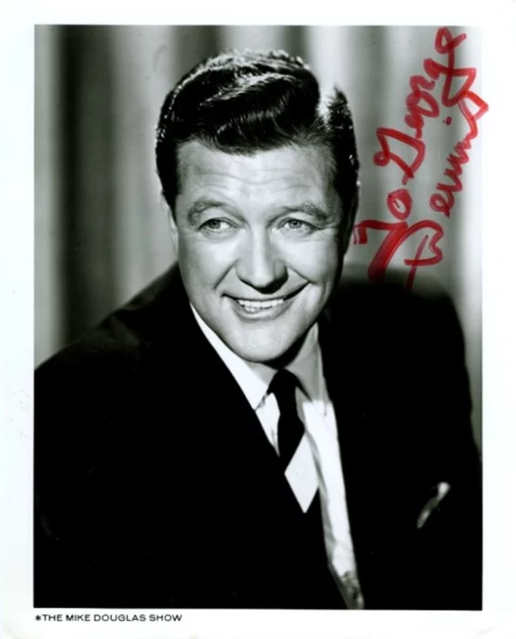 Dennis Morgan autograph