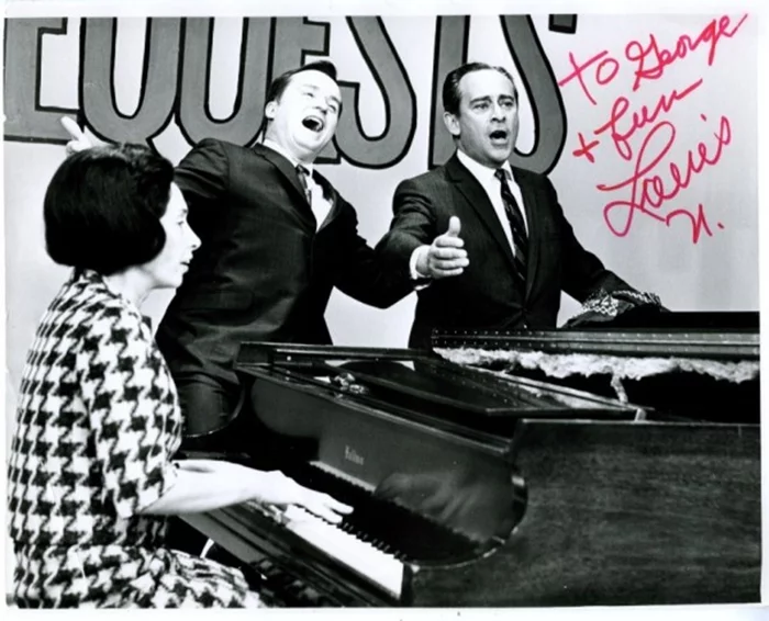 Louis Nye autograph