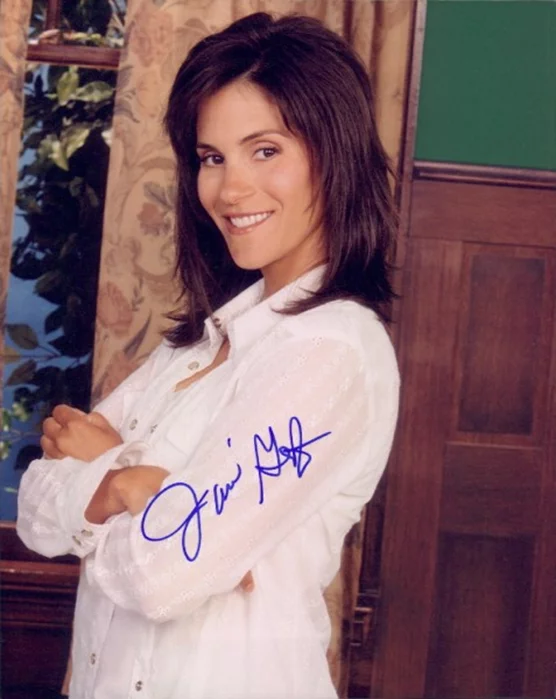 Jami Gertz autograph
