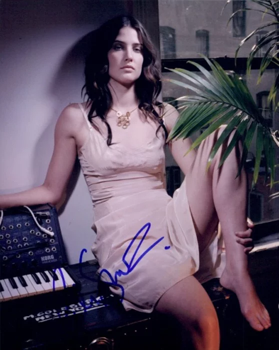 Cobie Smulders autograph