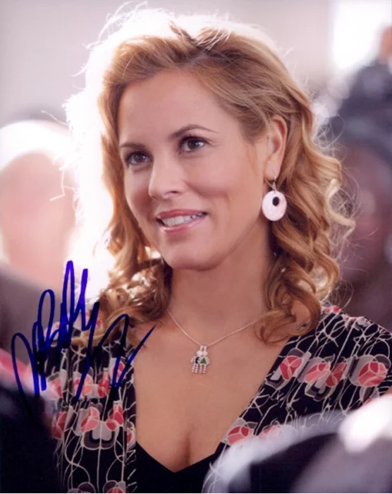 Maria Bello autograph