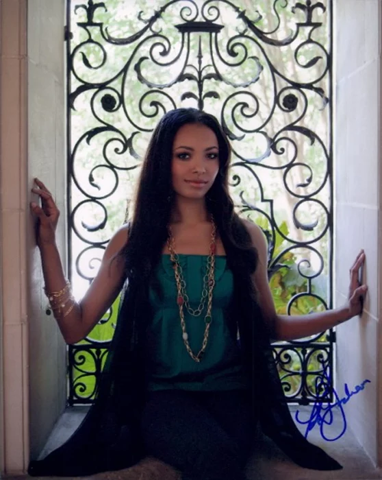 Katerina Graham autograph