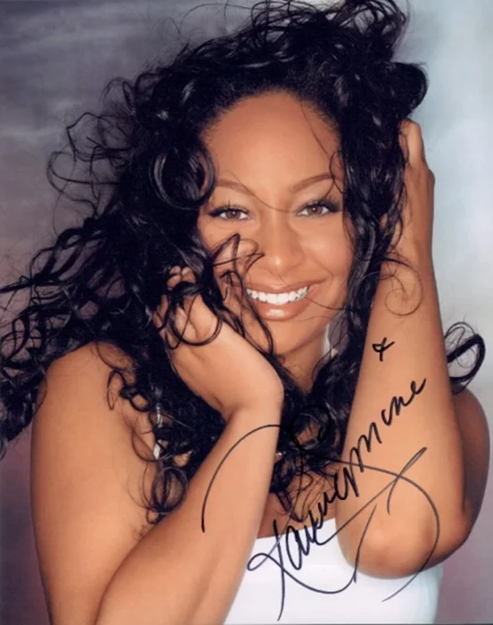 Raven-Symone autograph