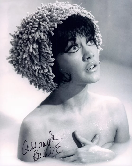 Amanda Barrie autograph