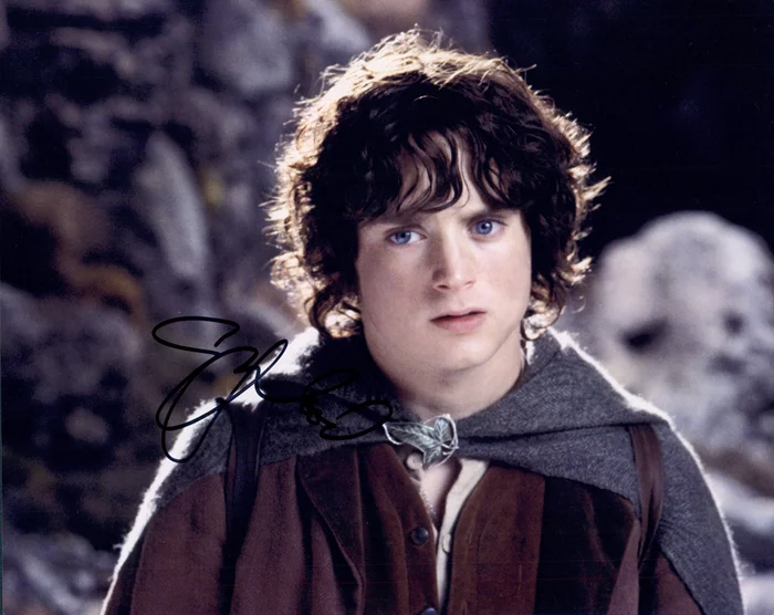 Elijah Wood autograph