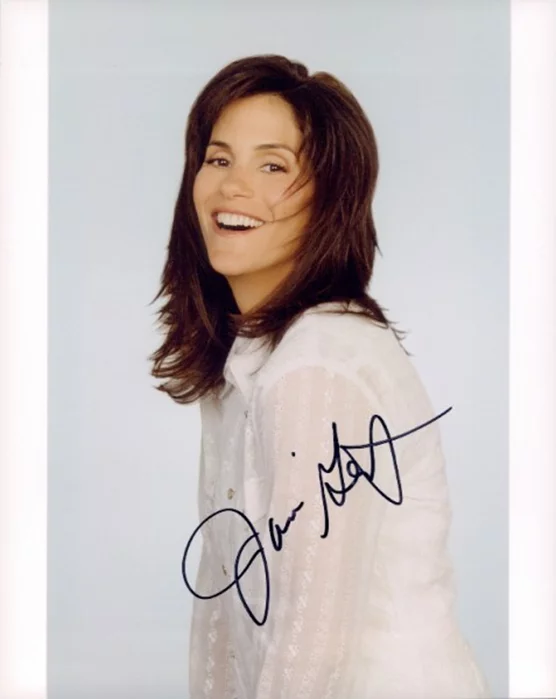 Jami Gertz autograph