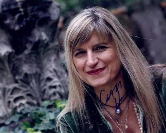 Catherine Hardwicke autograph