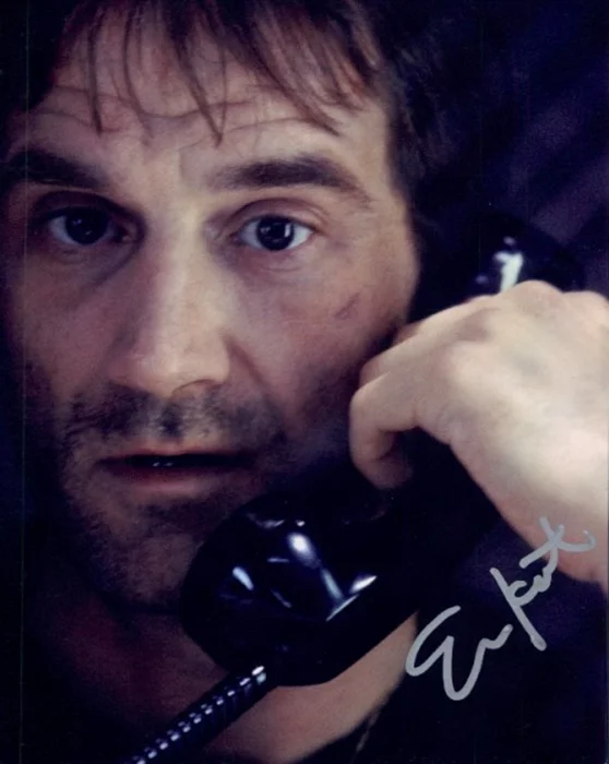 Elias Koteas autograph