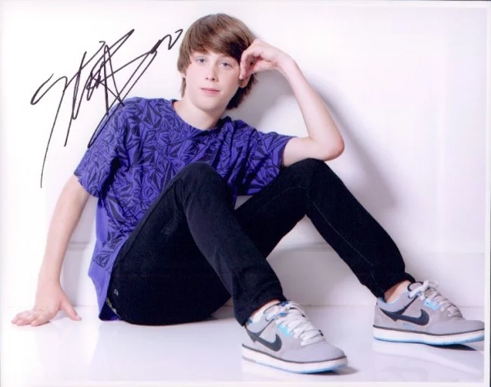 Sterling Beaumon autograph