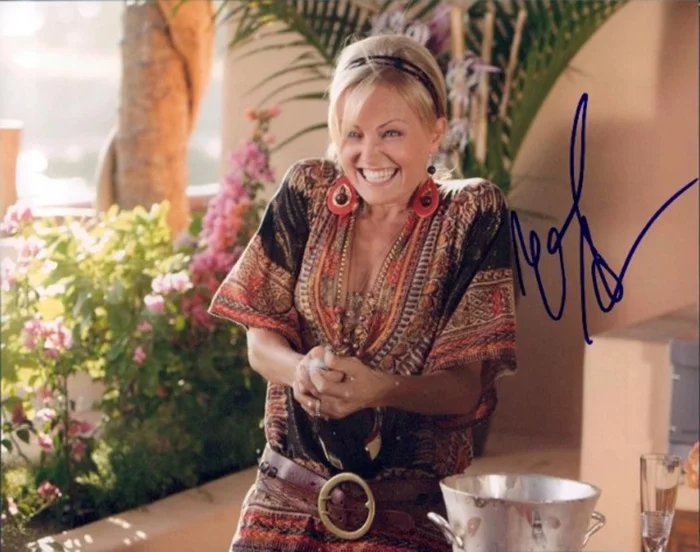 Malin Akerman autograph