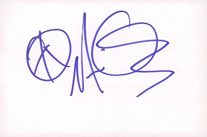 Nikka Costa autograph
