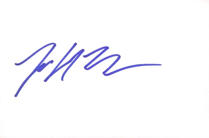 Peter Dinklage autograph