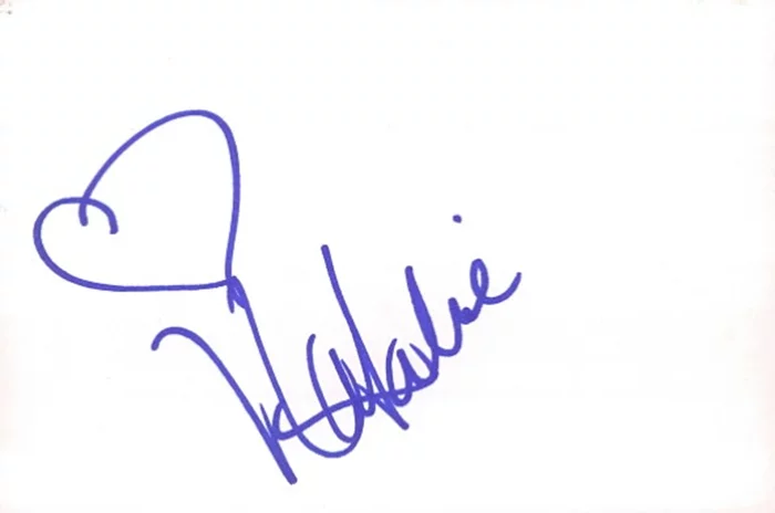 Natalie Raitano autograph