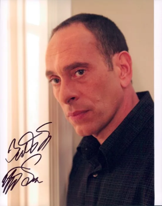 Nestor Serrano autograph