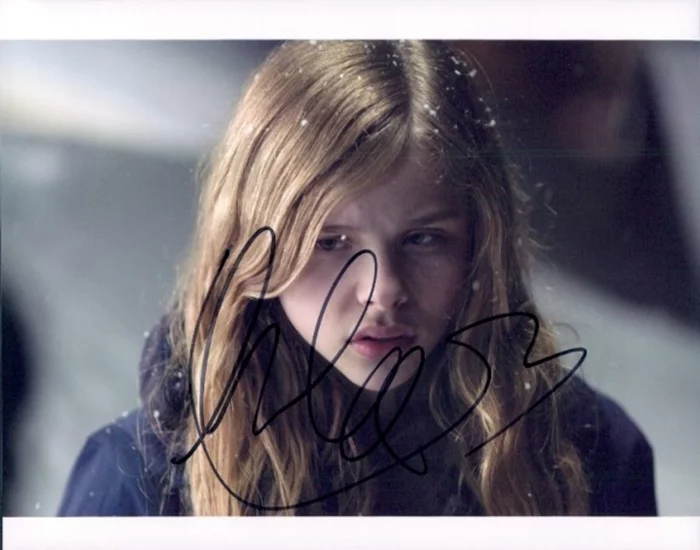 Chloe Moretz autograph
