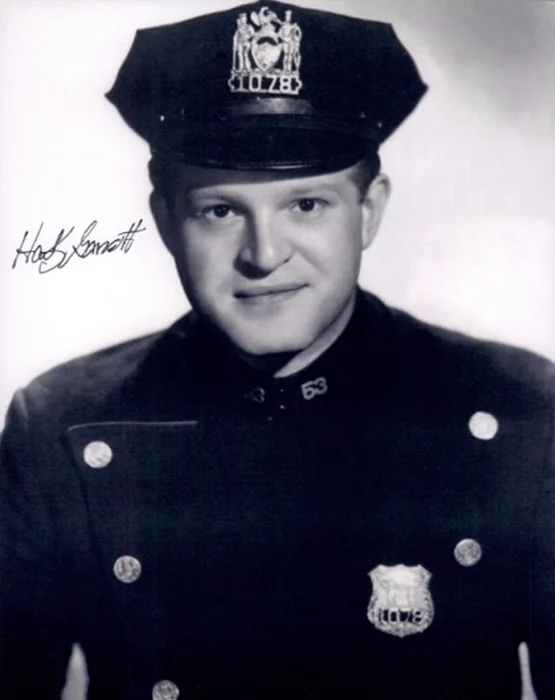 Hank Garrett autograph