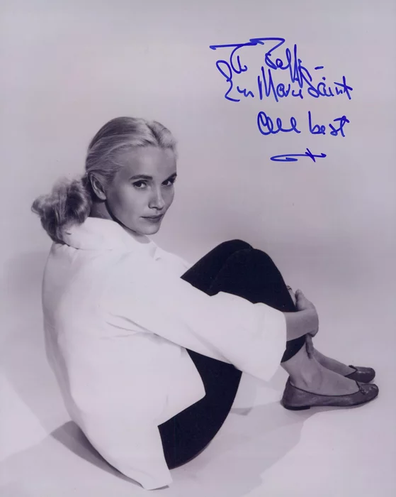 Eva Marie Saint autograph