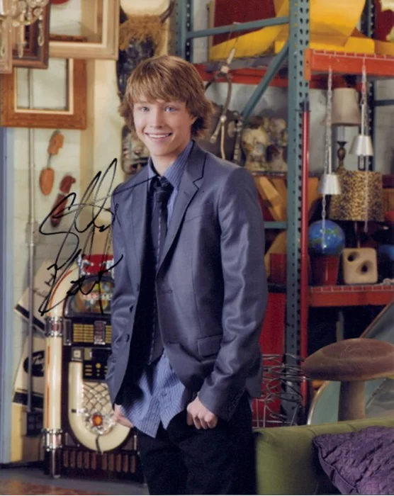 Sterling Knight autograph