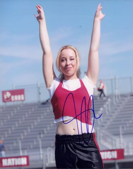 Skyler Shaye autograph
