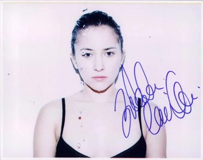 Zelda Williams autograph
