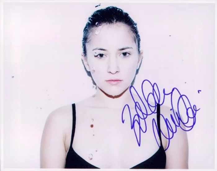 Zelda Williams autograph