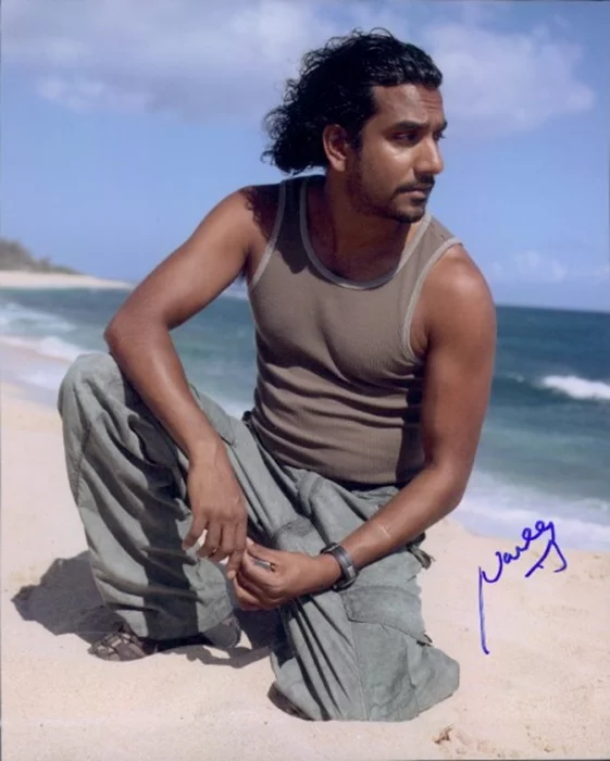 Naveen Andrews autograph