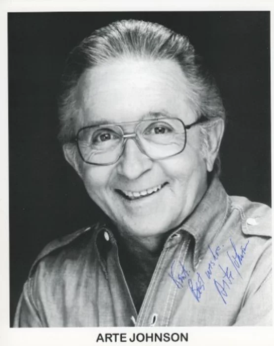 Arte Johnson autograph