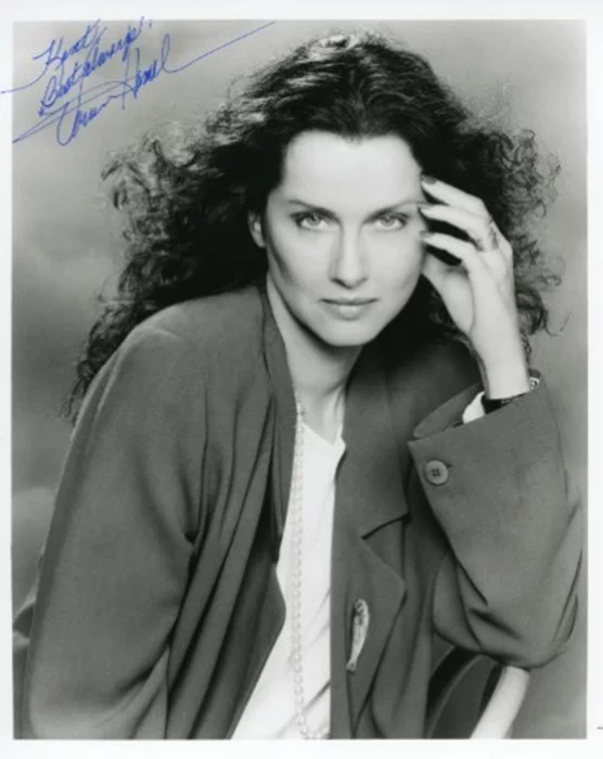 Veronica Hamel autograph