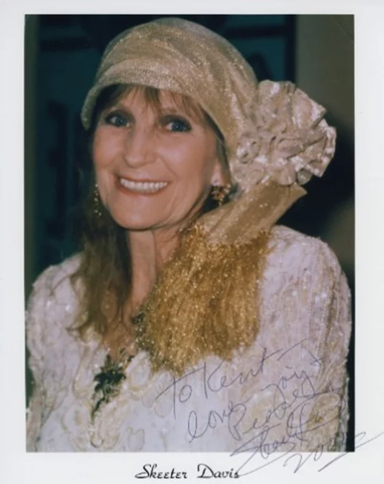 Skeeter Davis autograph