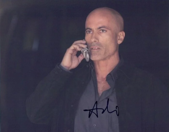 Adoni Maropis autograph