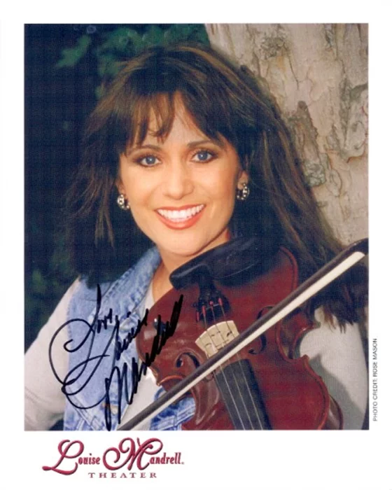 Louise Mandrell autograph