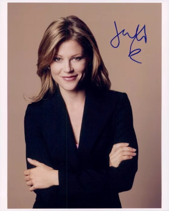 Julie Bowen autograph