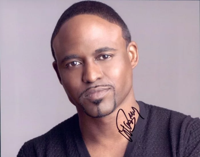 Wayne Brady autograph