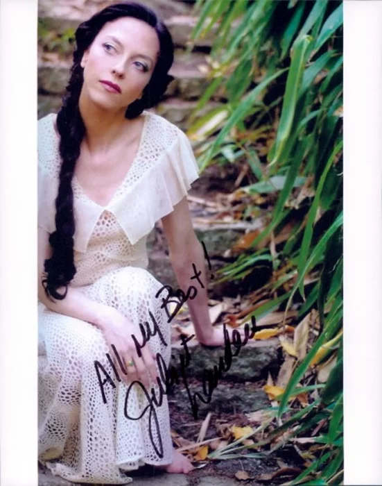 Juliet Landau autograph