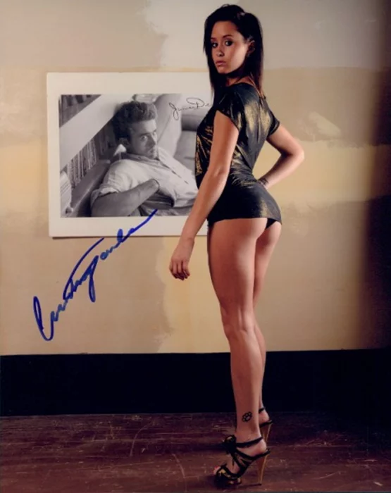 Courtney Soule autograph