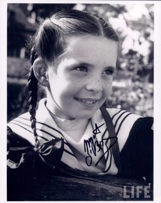Margaret O'Brien autograph