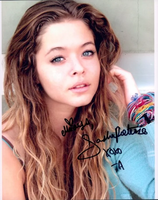 Sasha  Pieterse autograph